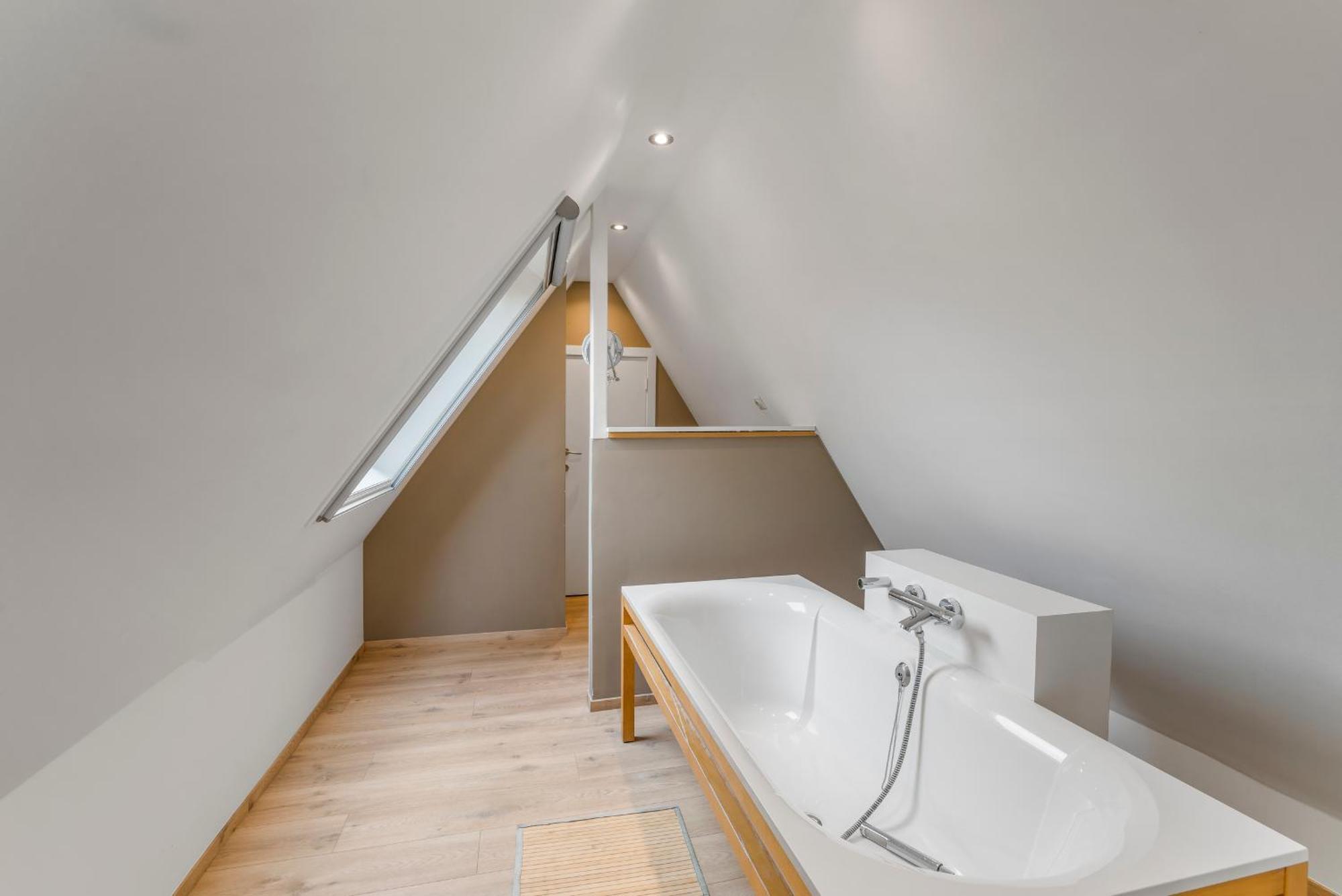 Brugse Charme Huis Met Tuin Aan Het Water 8P Brugge Eksteriør billede